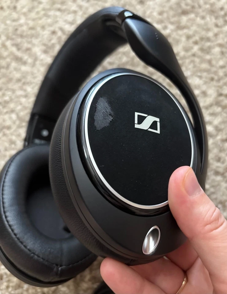 Sennheiser HD 598 Cs Closed Back Over-Ear Headphones - Wired, with Mic Cable - Image 3 of 4
