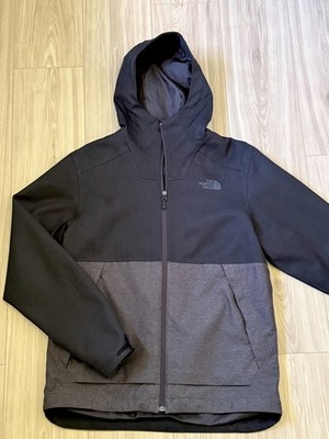 North Face Men s Jacket / Style #NF0A3SNX / Medium / Black And Gray