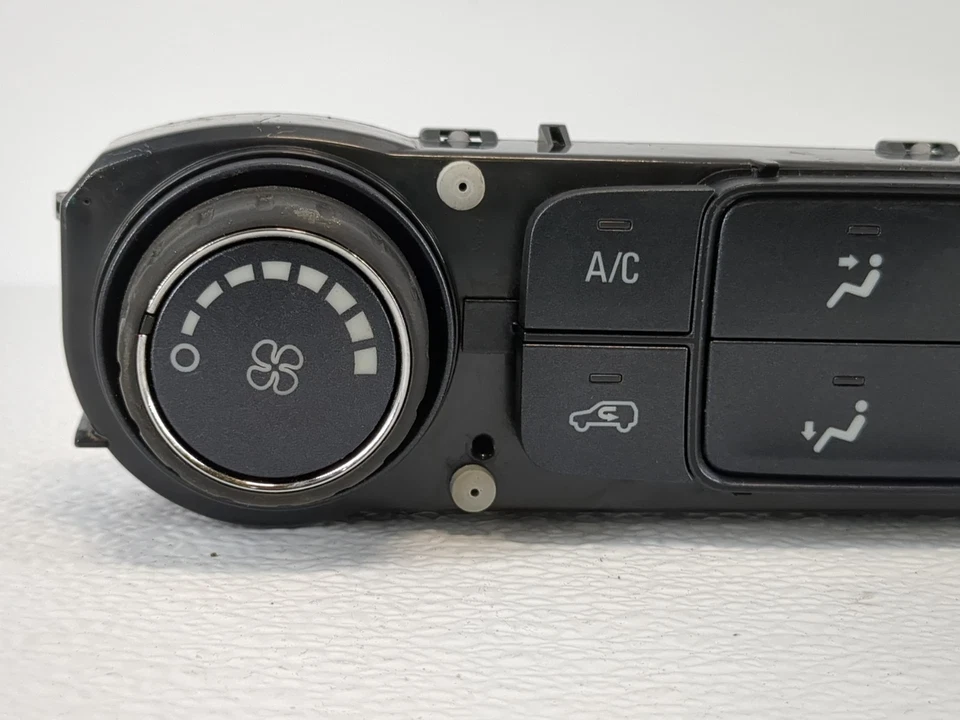 2015-2022 Chevrolet Colorado Ac Heater Climate Control 84164472 PV3P1 Foto 3 de 4