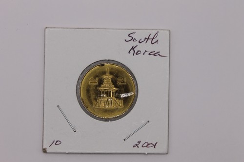 South Korea 2001 - 10 Won Brass Coin - Pagoda at Pul Guk Temple-FREE SHIPPING