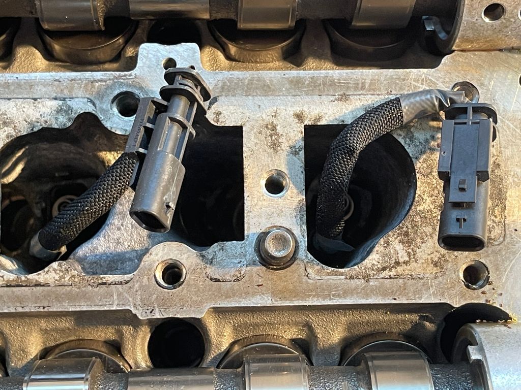 Volvo XC90 2016 Petrol 183kW Engine cylinder head 32298471AA 