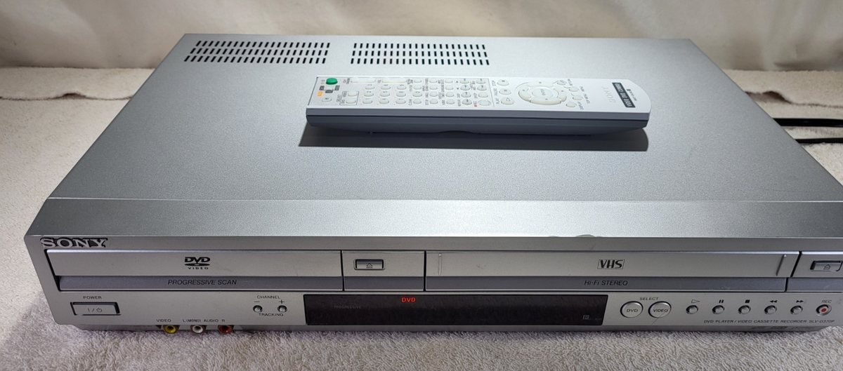 SONY VHS/DVD Player / VCR Model SLV-D370P w/Remote, READ ALL