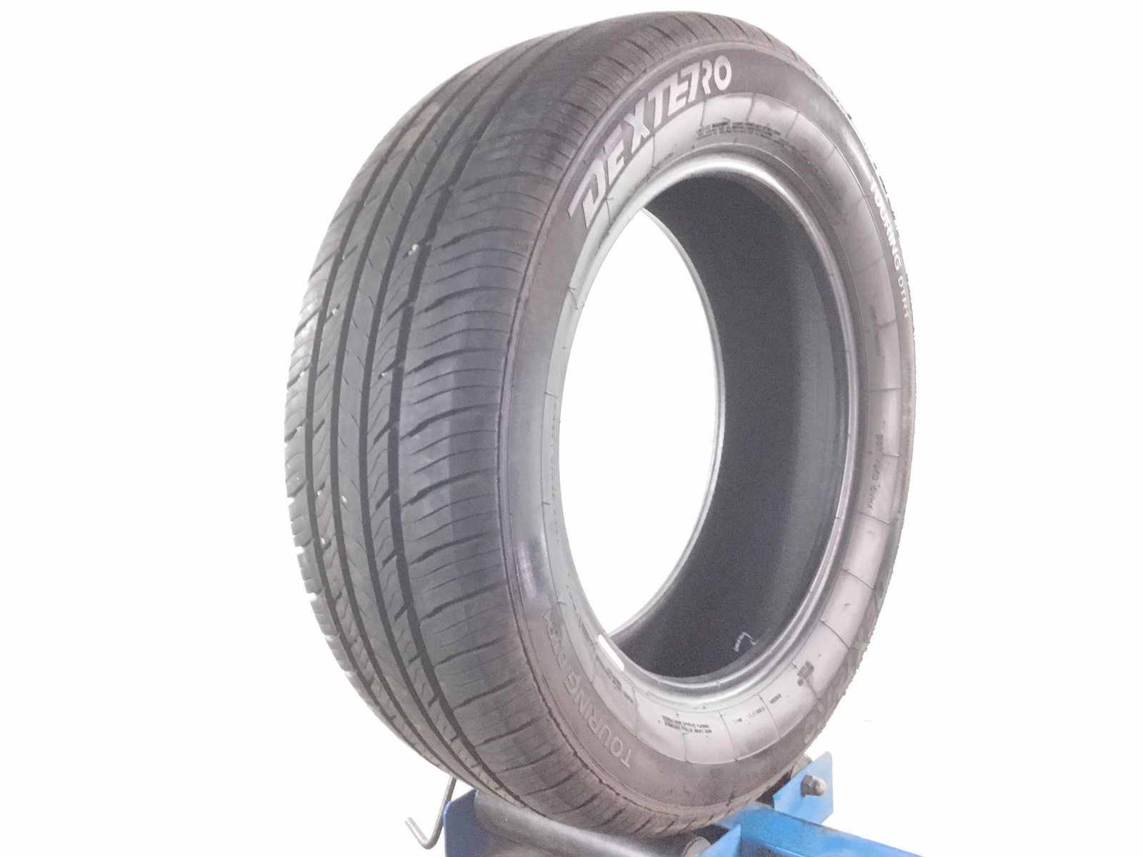 P235/60R18 Dextero Touring DTR1 103 H Used 8/32nds eBay
