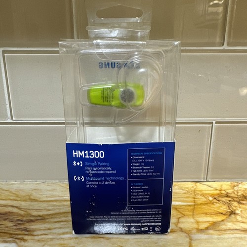 Samsung Wireless Hands Free Ear Piece HM1300 Headset Bluetooth NEON GREEN - Picture 2 of 8