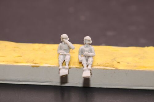 1/72 Vietnam War Pilots and Co-Pilots Resin Soldiers - - Picture 3 of 4