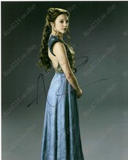 5 Affordable Entertainment Autographs Primed for Significant Jumps 12
