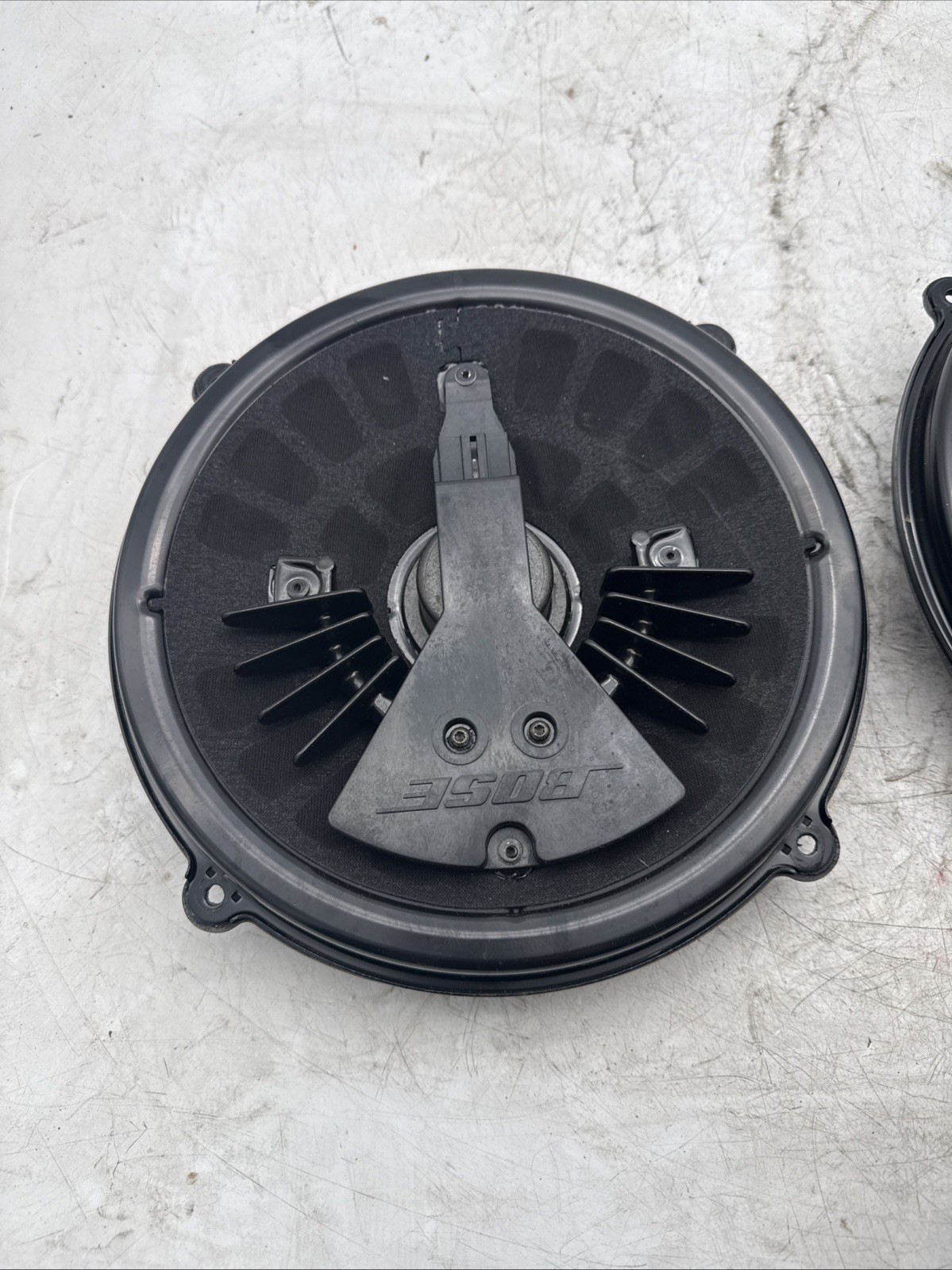 05-09 CHEVROLET CORVETTE C6 FRONT RIGHT PASSENGER SIDE DOOR SPEAKER ASSEMBLY OEM