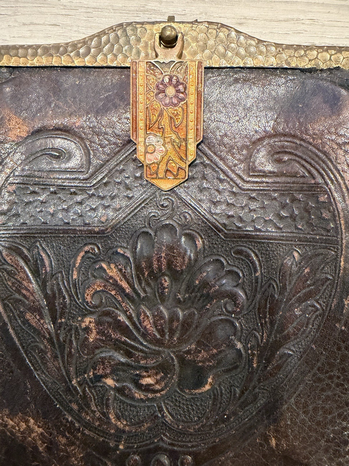 Antique 1915 Patent Date Embossed Leather Coin Purse Floral Frame Handbag