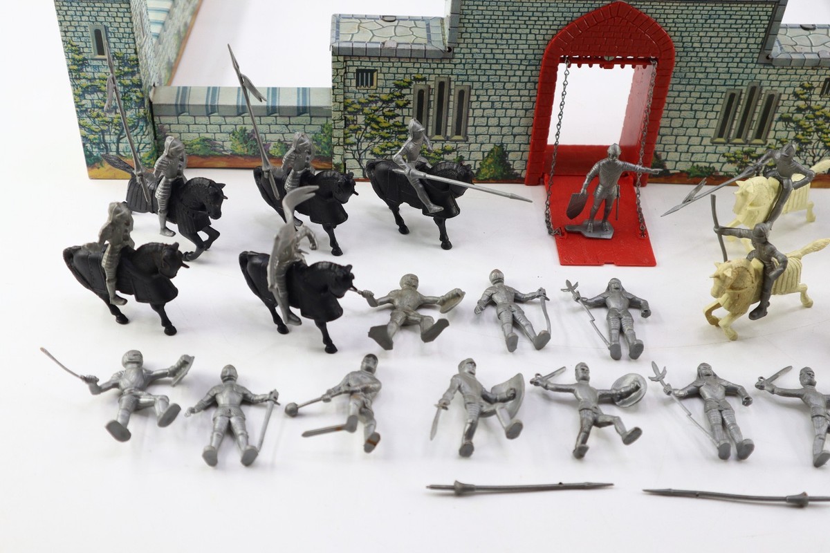 Vtg 50's Louis Marx 6053 Vikings & Knights Castle Playset Tin