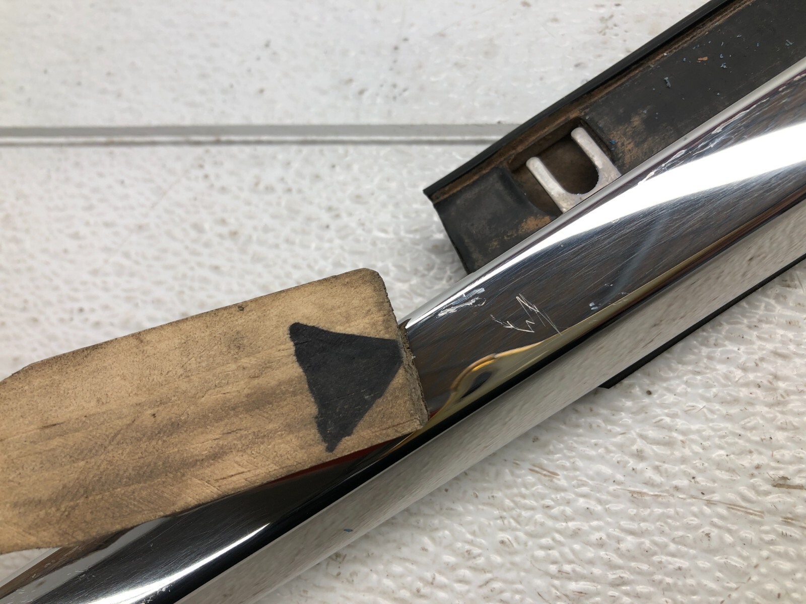 2014-2018 BENTLEY FLYING SPUR LEFT DRIVER REAR DOOR WINDOW BELT MOLDING TRIM OEM