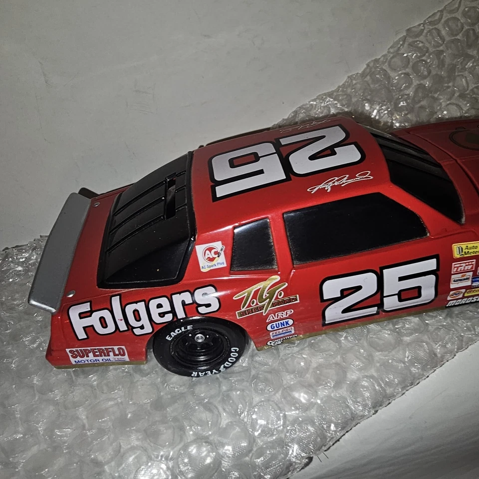 1:24 Scale Tim Richmond Diecasted Bank Limited Edition 1 Of 7,500 From 1996 - Image 3 of 4