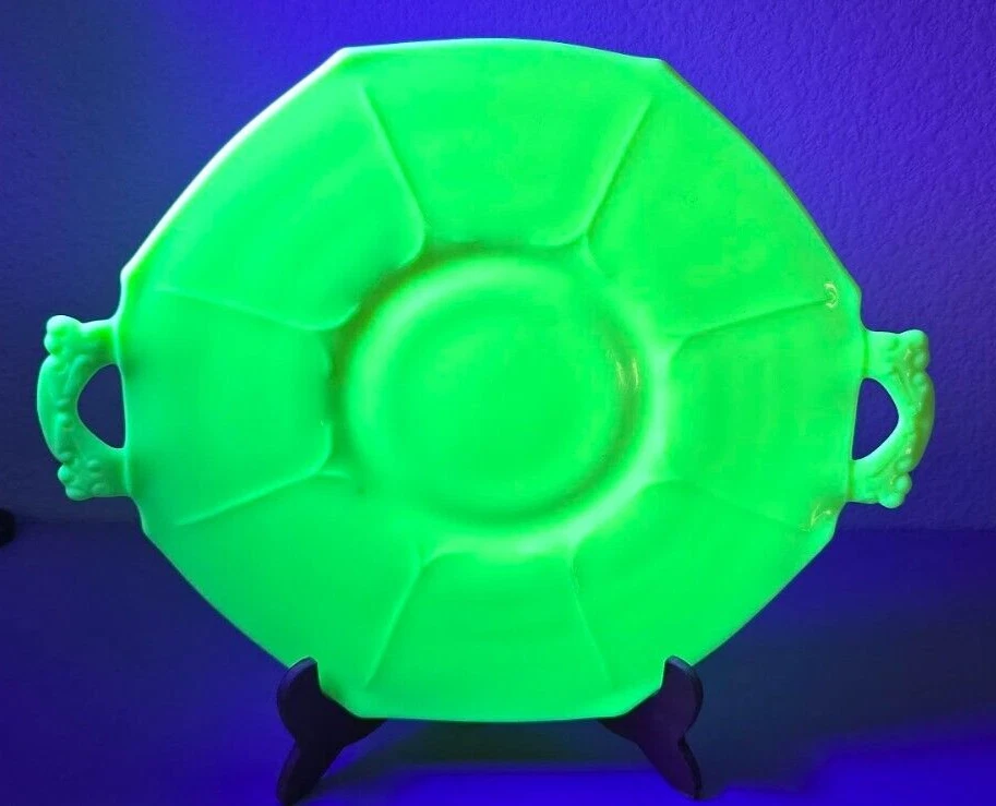 12.5 英寸复古芬顿处理铀凡士林玻璃蛋糕盘支架发光罕见! — 第 2/4 张图片