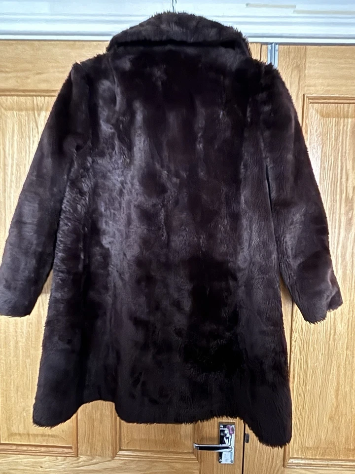 Vintage Dunbar Chocolate Brown Faux Fur Coat. Fully Lined, Size 18 - Image 2 of 4