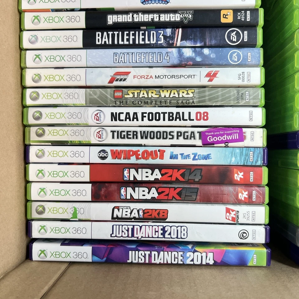 Lote de 40 juegos Xbox 360 revendedor masivo Halo Gears Fable Assassins Batman Foto 3 de 4