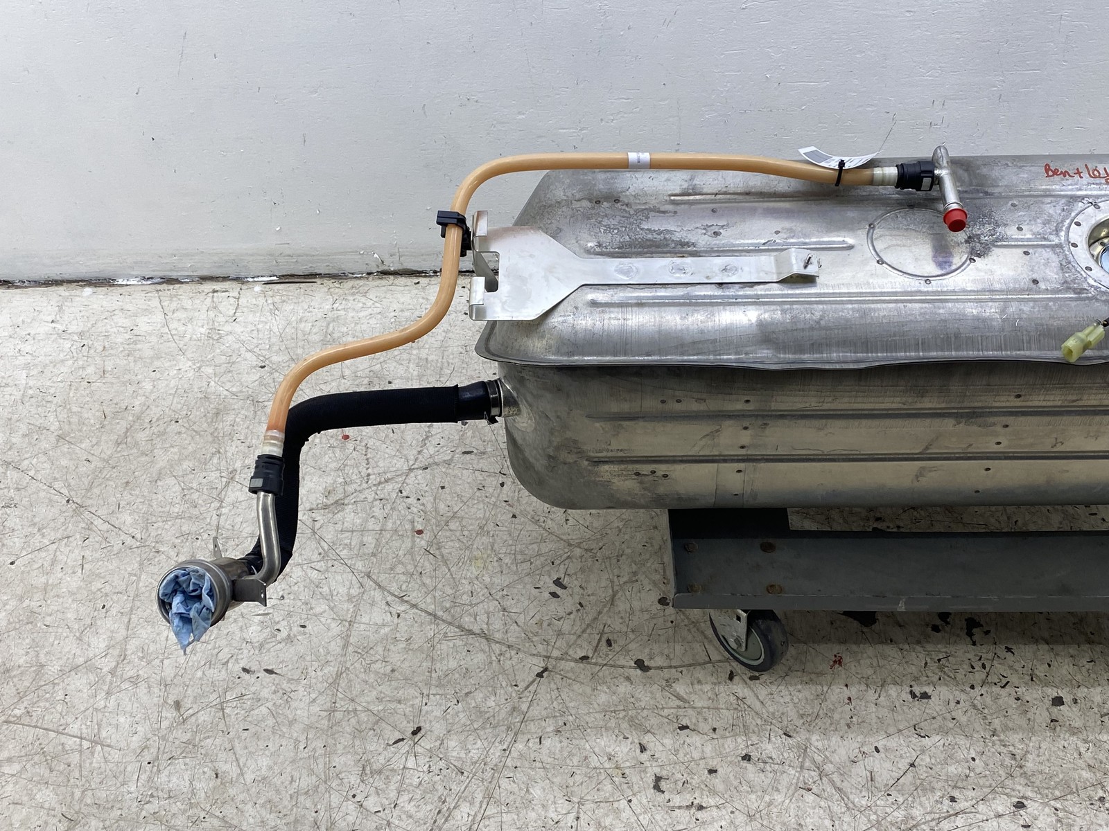 2010-2020 BENTLEY MULSANNE OEM FUEL GAS RESERVOIR TANK