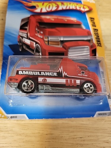 Hot Wheels 2010 New Models 18/240 Rapid Response Ambulance, rot ~ NEU VERSIEGELT - Bild 2 von 7