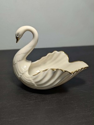 Lenox Swan Trinket Dish Ring Holder Ivory Porcelain 24K Gold Trim