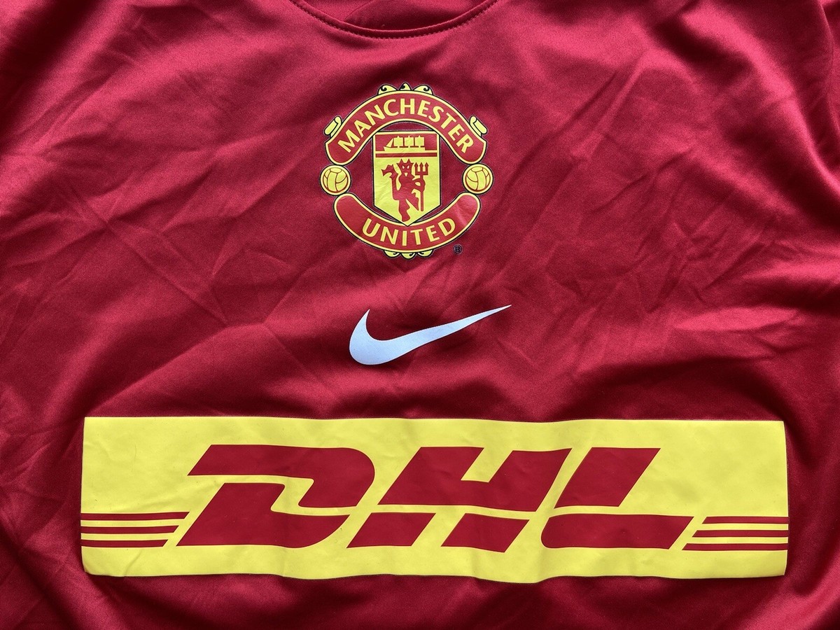 MANCHESTER UNITED 2013 2014 PRE MATCH TRAINING FOOTBALL SHIRT