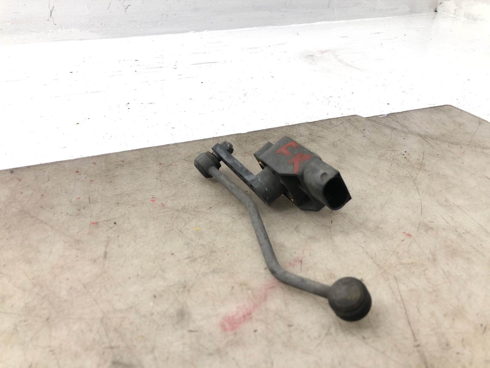 2006-2012 BENTLEY CONTINENTAL FRONT RIGHT SUSPENSION RIDE HEIGHT HEADLAMP SENSOR