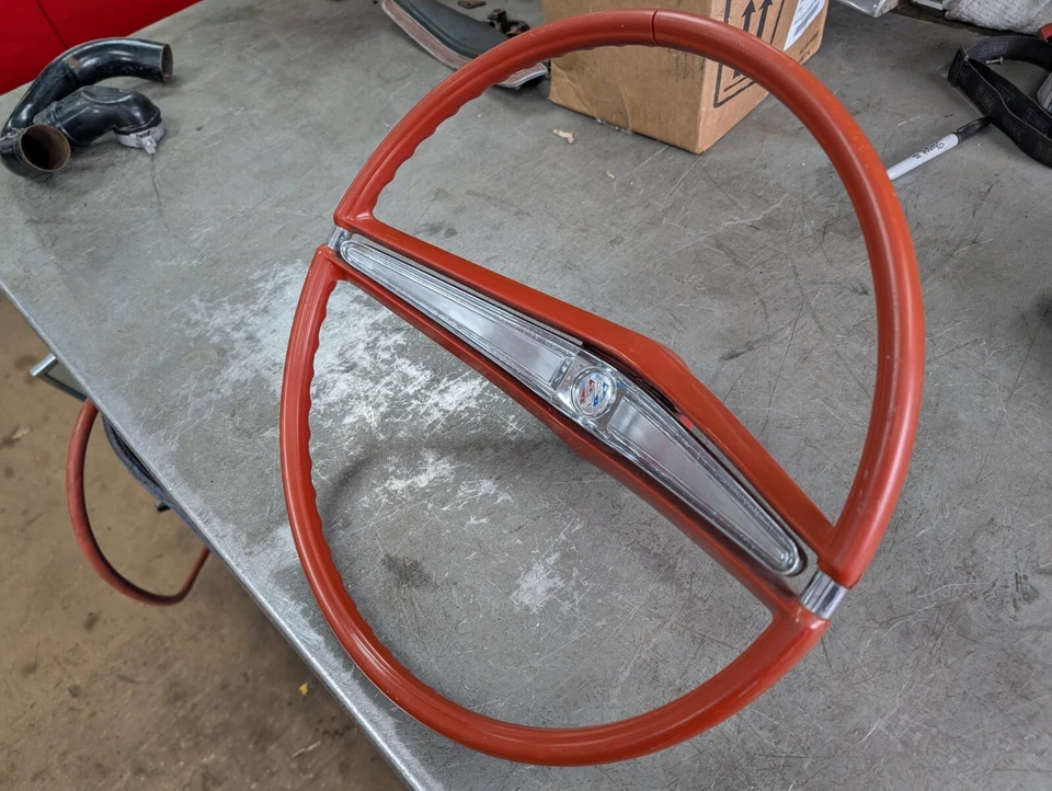 Volante Buick 1963 1964 Wildcat Electra Lesabre Invicta vermelho - Imagem 2 de 4