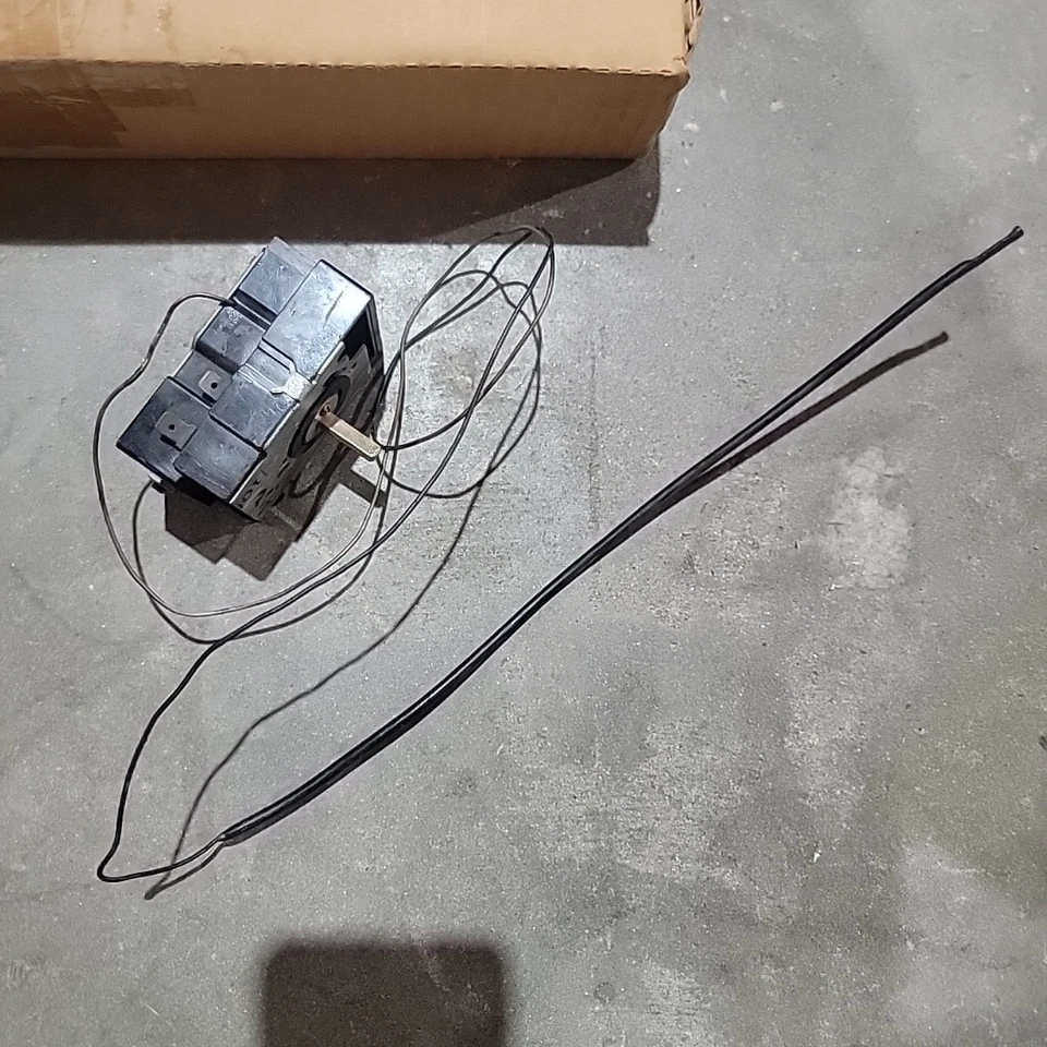 Westinghouse Thermostat Q161581 Pre-Owned Good Condition, Free Shipping - Image 3 of 4