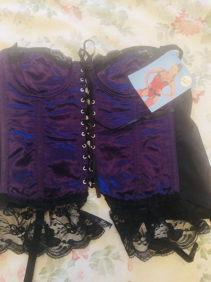 Purple Black Satin Lace Corset Basque Suspenders & Thong 34B - Image 4 of 4