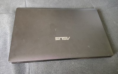 Asus Laptop K53U 15,6Zoll - 320GB HDD, 4GB RAM, DVD-RW-Laufwerk Windows 10 Pro 