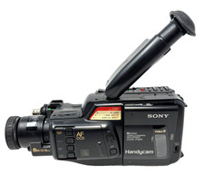 Sony CCD-F201 Handycam Video8 Camcorder 8x Zoom FOR PARTS Cracked Case Japan