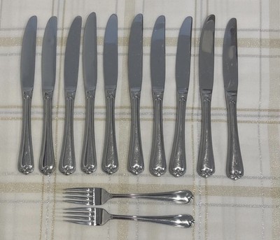 DANIELLE MIRROR Hampton Silversmiths Flatware HSVDAM 12 Piece Scalloped Tip Stnl
