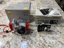 MINT Nikon Coolpix 7900 7.1 MP Digital Camera With Waterproof Case WP-CP4