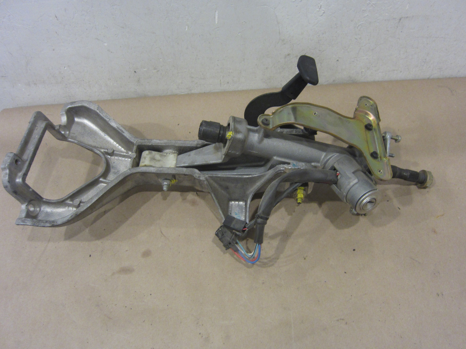 Ferrari 360 - Steering Column Support W/ Bracket and Lever - P/N 171516