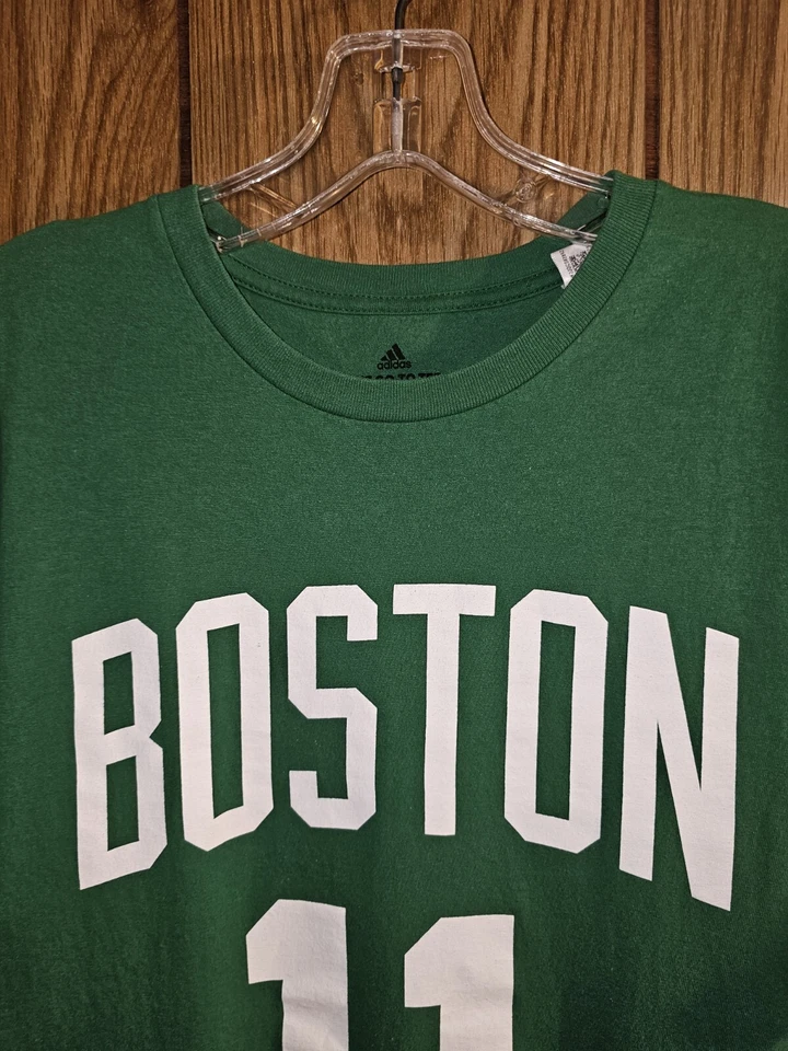 Boston Celtics Kyrie Irvin Medium Mens Green Double-sided Graphic Logo Tee NBA - Image 4 of 4