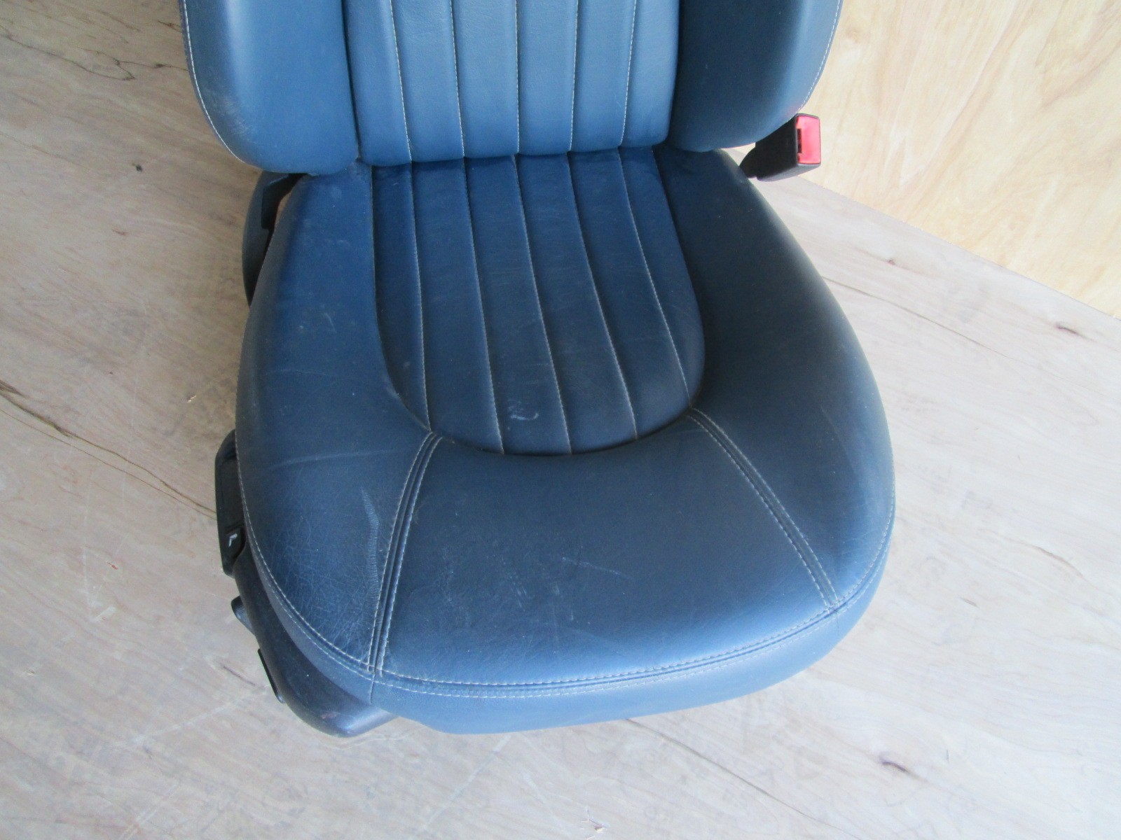 Maserati Coupe - RH / Passenger Seat w/ Rails / Guides  # 9811008
