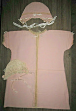 Vtg baby clothing, pink robe / gown  bonnet w lace  ribbon trim, embroidery