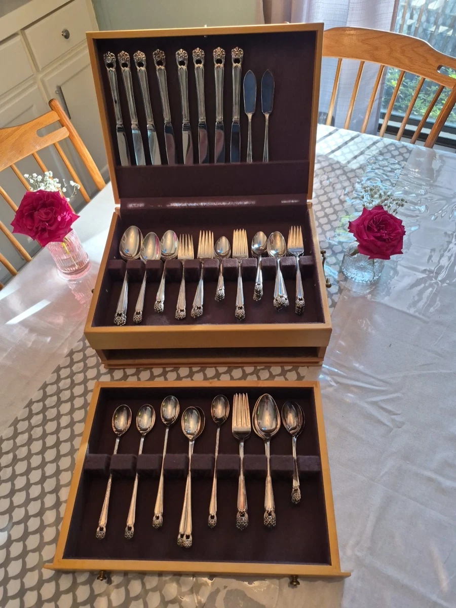 1847 Rogers Bros Eternally Yours Flatware-Set Antique US Silver