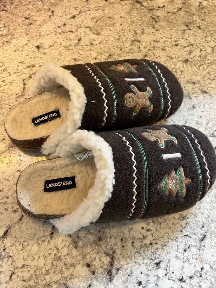 Lands Ends Women's Brown Felt Scuff Gingerbread Slippers Size 10B - Image 3 of 4