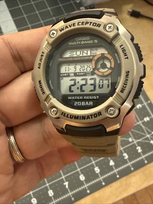 Casio WV200R-5A Men's Wave Ceptor Atomic Watch Beige Runs well