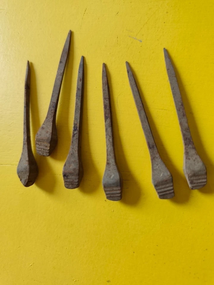 3.200kgrs de clous de fer a cheval long 7 cm - Photo 2/3