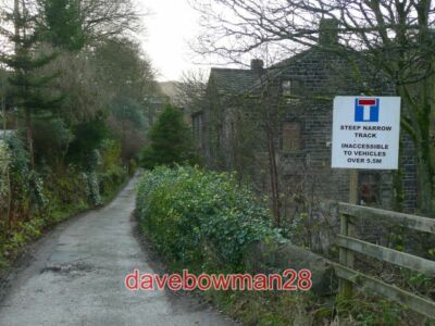 FOTO BURG GATE CRAGG VALE DIES IST DIE SPUR AN DER KREUZUNG MIT CRAGG ROAD.