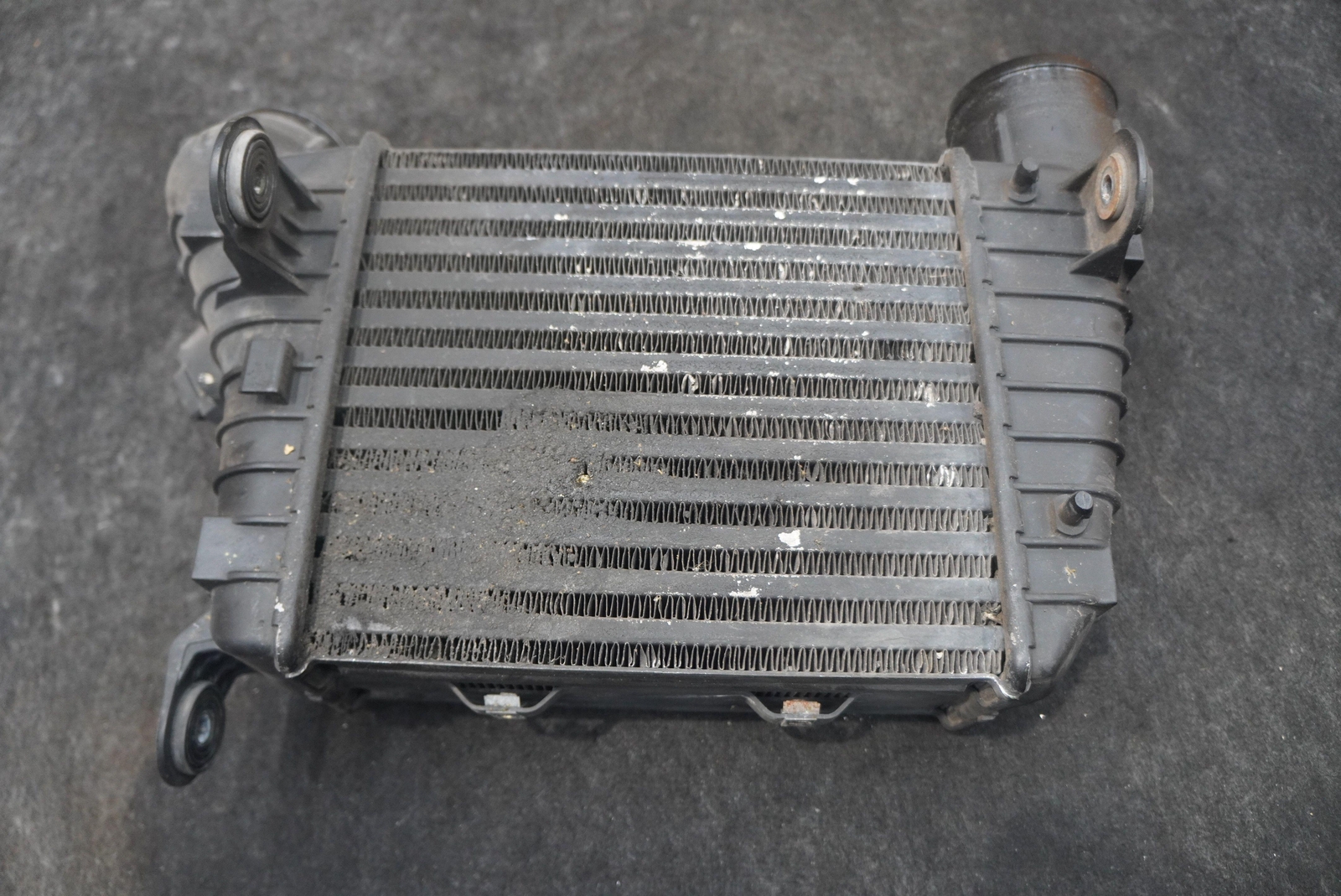 Right Turbo Intercooler Charge Air Cooler 3W0145804A Bentley Continental GT 2005