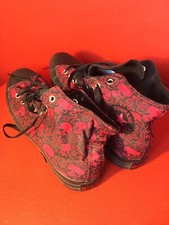 Converse Allstar ChuckTaylor HighTop Rare Vintage Size10 Red/Black PaisleySkulls