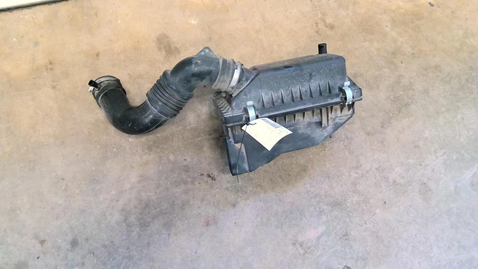 Conjunto de filtro de aire usado se adapta a: Dodge Caliber 2.0 2008 grado A Foto 2 de 4