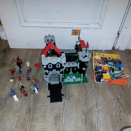 LEGO 6086 BLACK KNIGHT'S CASTLE BLACK KNIGHT'S CASTLE SET RARE VINTAGE