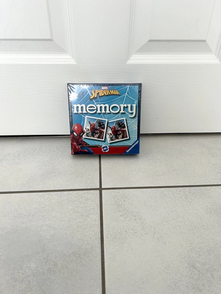 Ravensburger Marvel Spiderman Mini Memory Card Game New 2-6 Players - Image 2 of 4