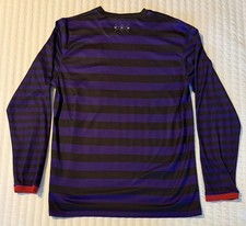Preços baixos em Nike Arsenal Roxo Clube Internacional de Futebol
