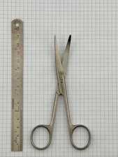 AESCULAP BC404R Chirurgische Schere gebogen spitz/stumpf 145mm