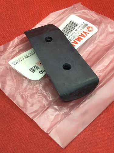 RZ350 FJ1100 FJ1200 XJ900 GENUINE Yamaha Rear Pillion Peg Rubber 22N-27433-00 - Picture 11 of 11