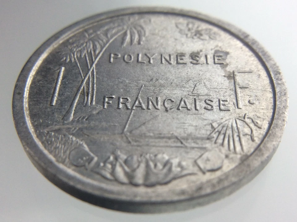 1965 French Polynesia One 1 Franc Aluminum KM 2 Seated Liberty Island Coin U236 - Image 2 of 4