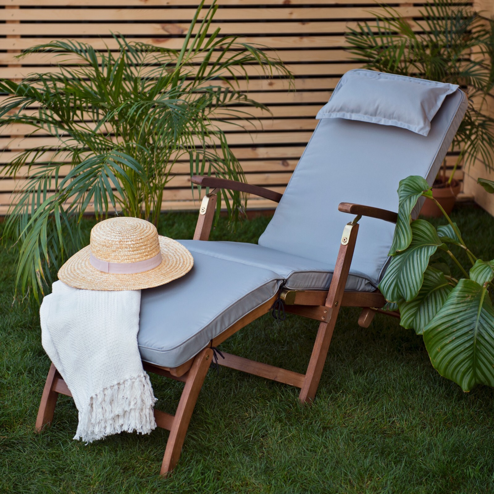 Outdoor Deck Sun Lounger Garden Cushion Seat Pad Steamer Patio Pool