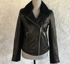 CHAQUETA DE MOTOCICLISMO UGG ANDEE DE CUERO NEGRA CUELLO DE PIEL DE OVEJA MUJER TALLA S PEQUEÑA